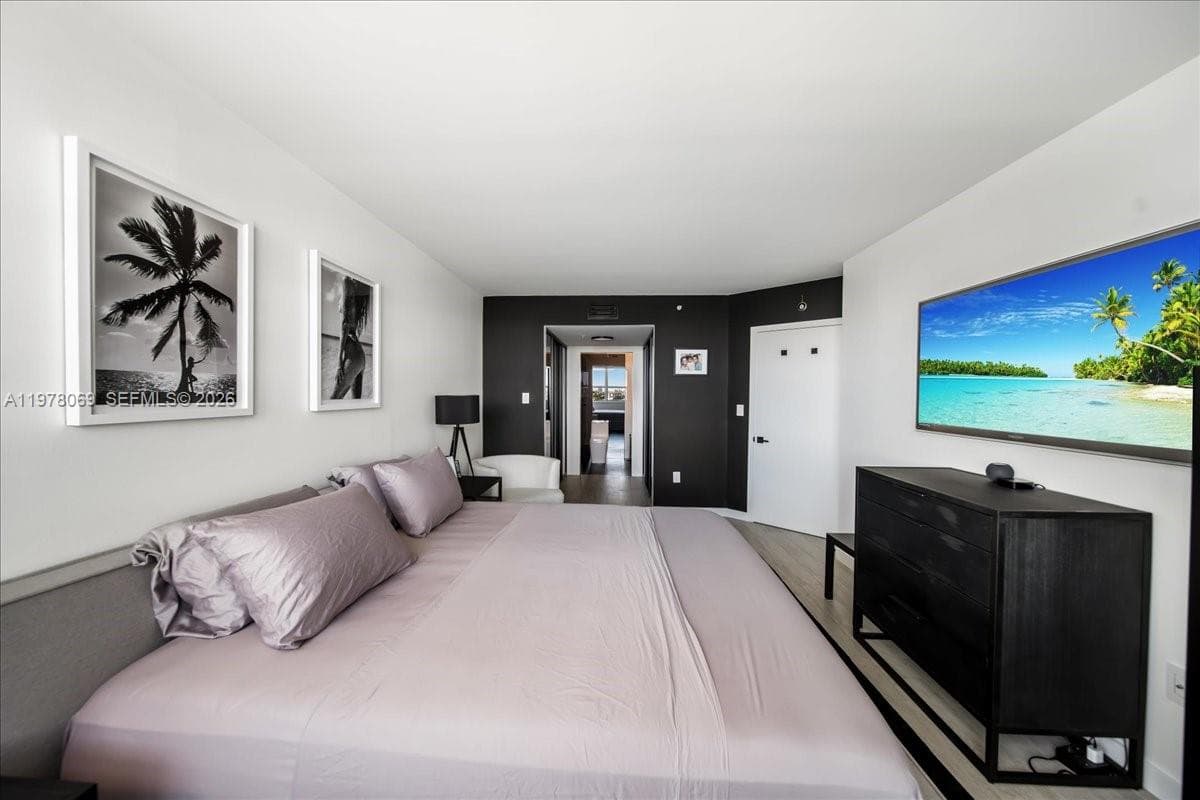 650 West Ave 712 photo 19