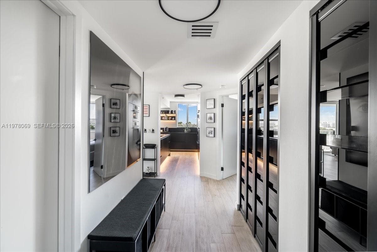 650 West Ave 712 photo 4