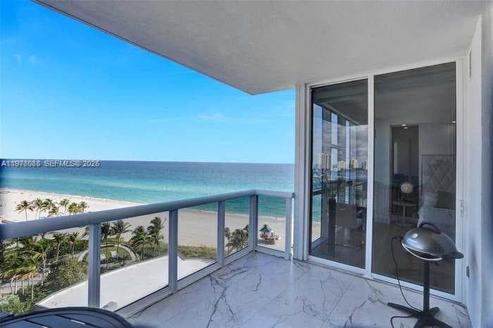 18201 Collins Ave 1202 photo 22