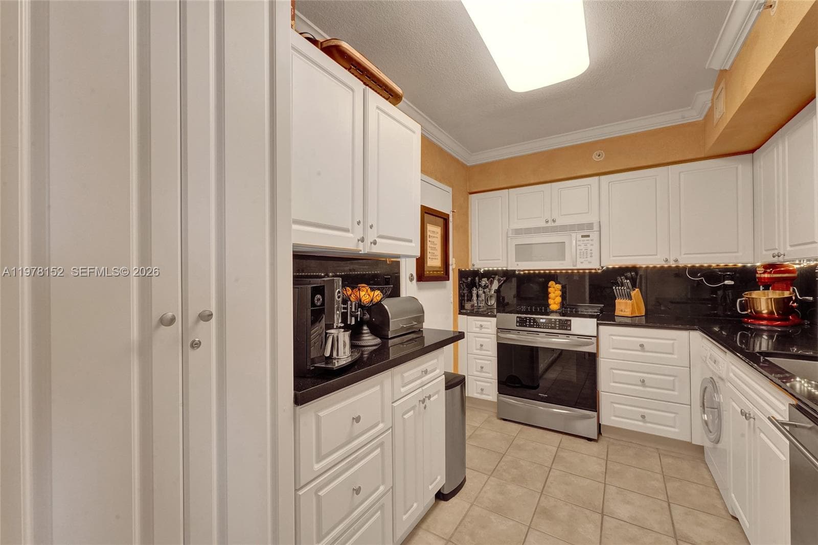 2501 Ocean Dr 1510 photo 18