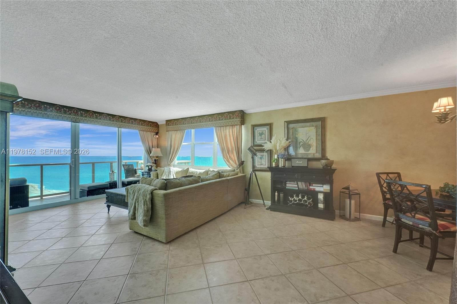 2501 Ocean Dr 1510 photo 4
