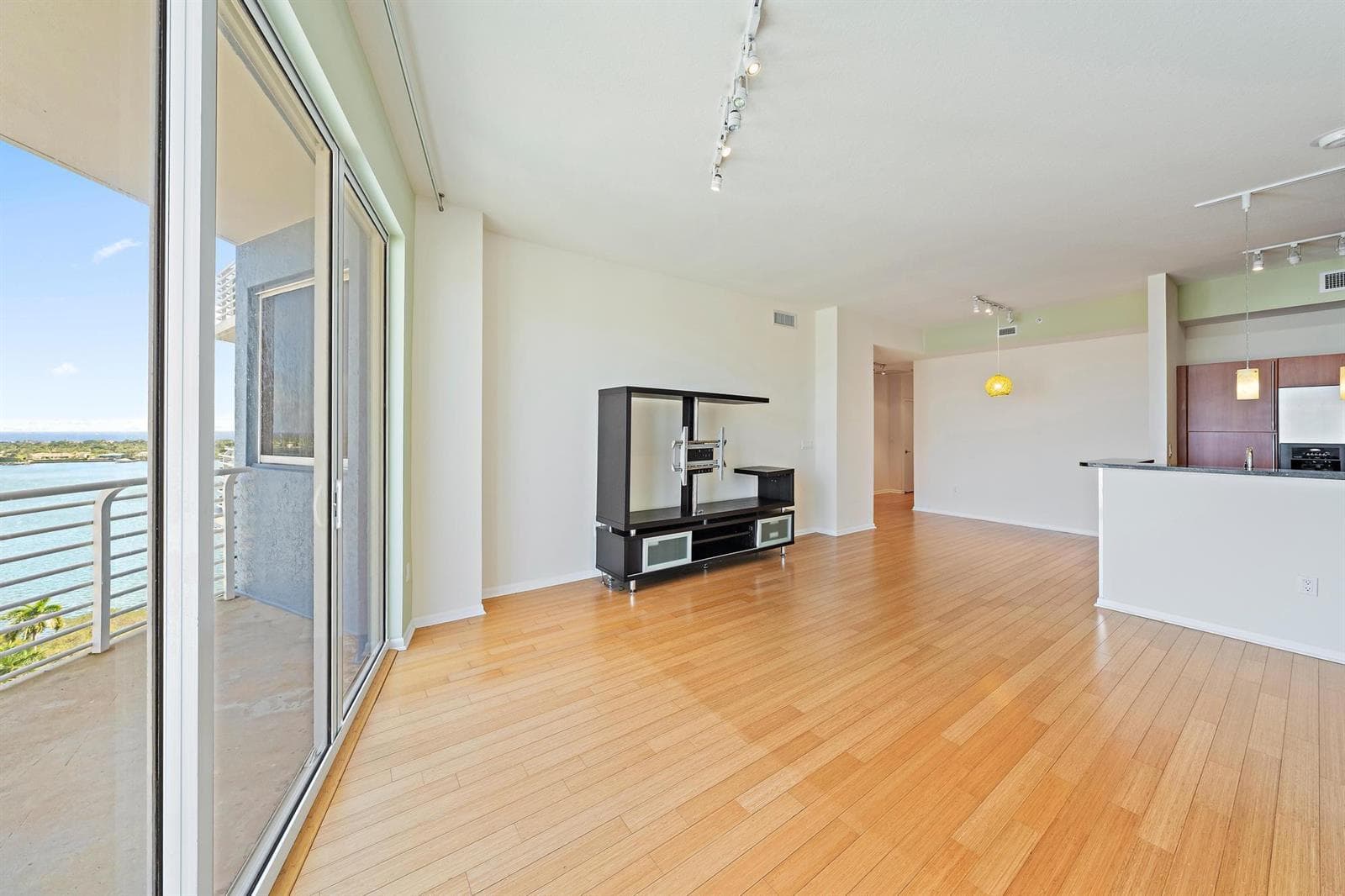 1551 N Flagler Drive Ph L7 photo 8