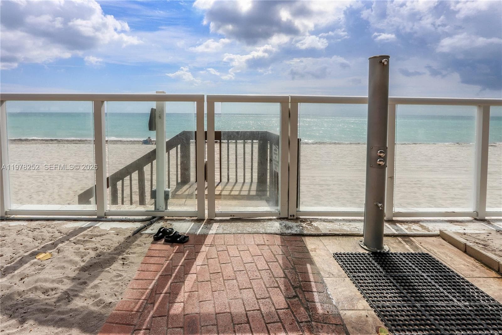 3001 S Ocean Dr 411 photo 22