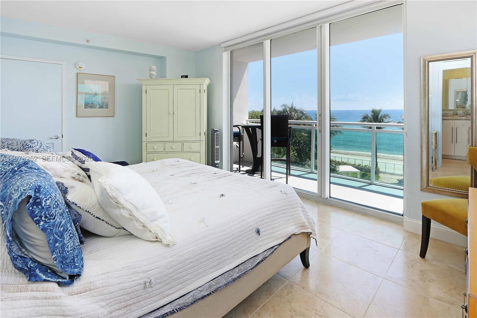 3001 S Ocean Dr 411 photo 3