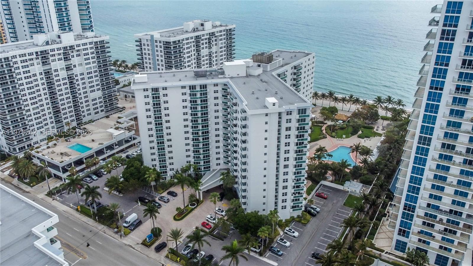 3001 S Ocean Dr 411 photo 20