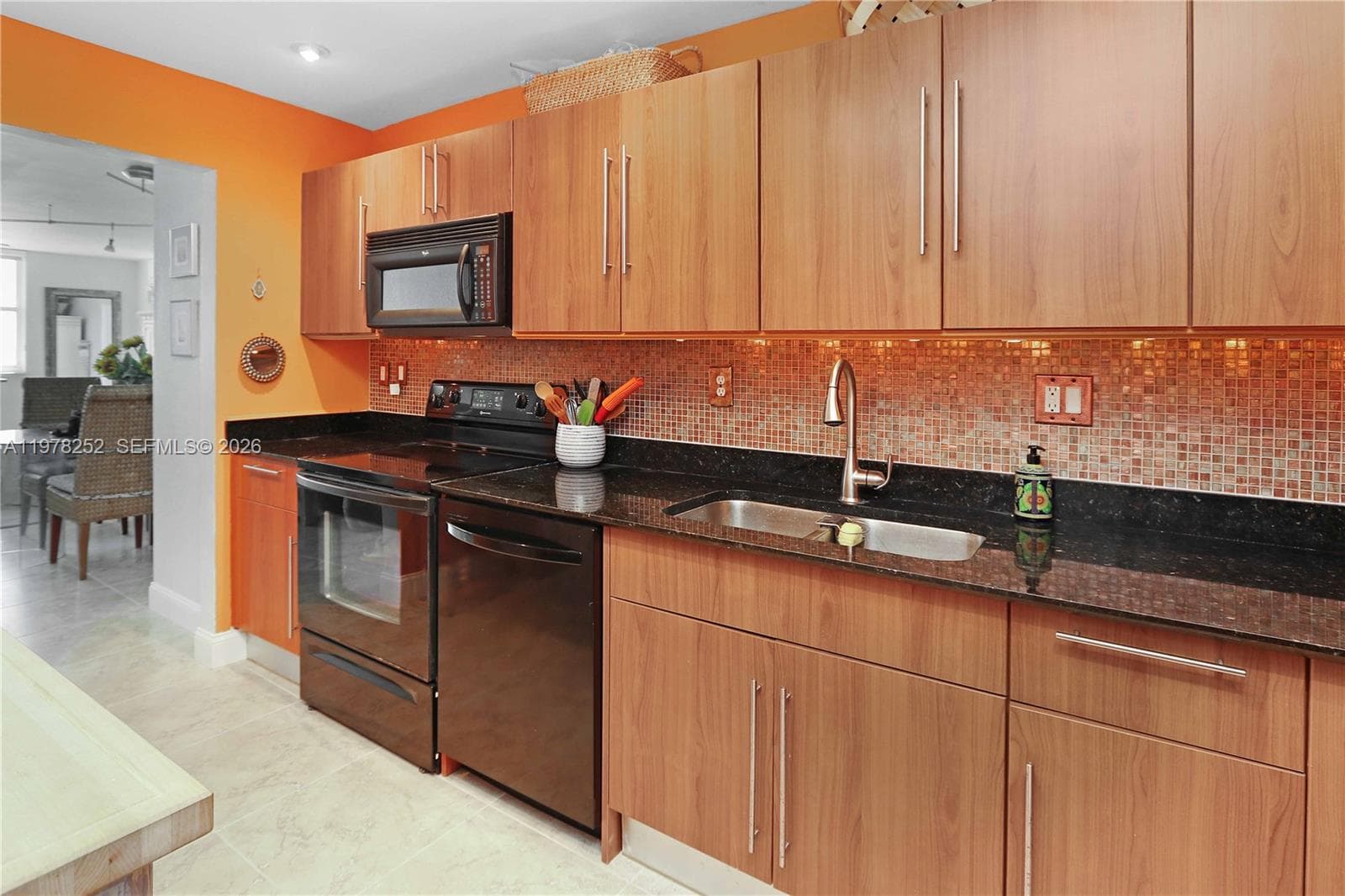 3001 S Ocean Dr 411 photo 9