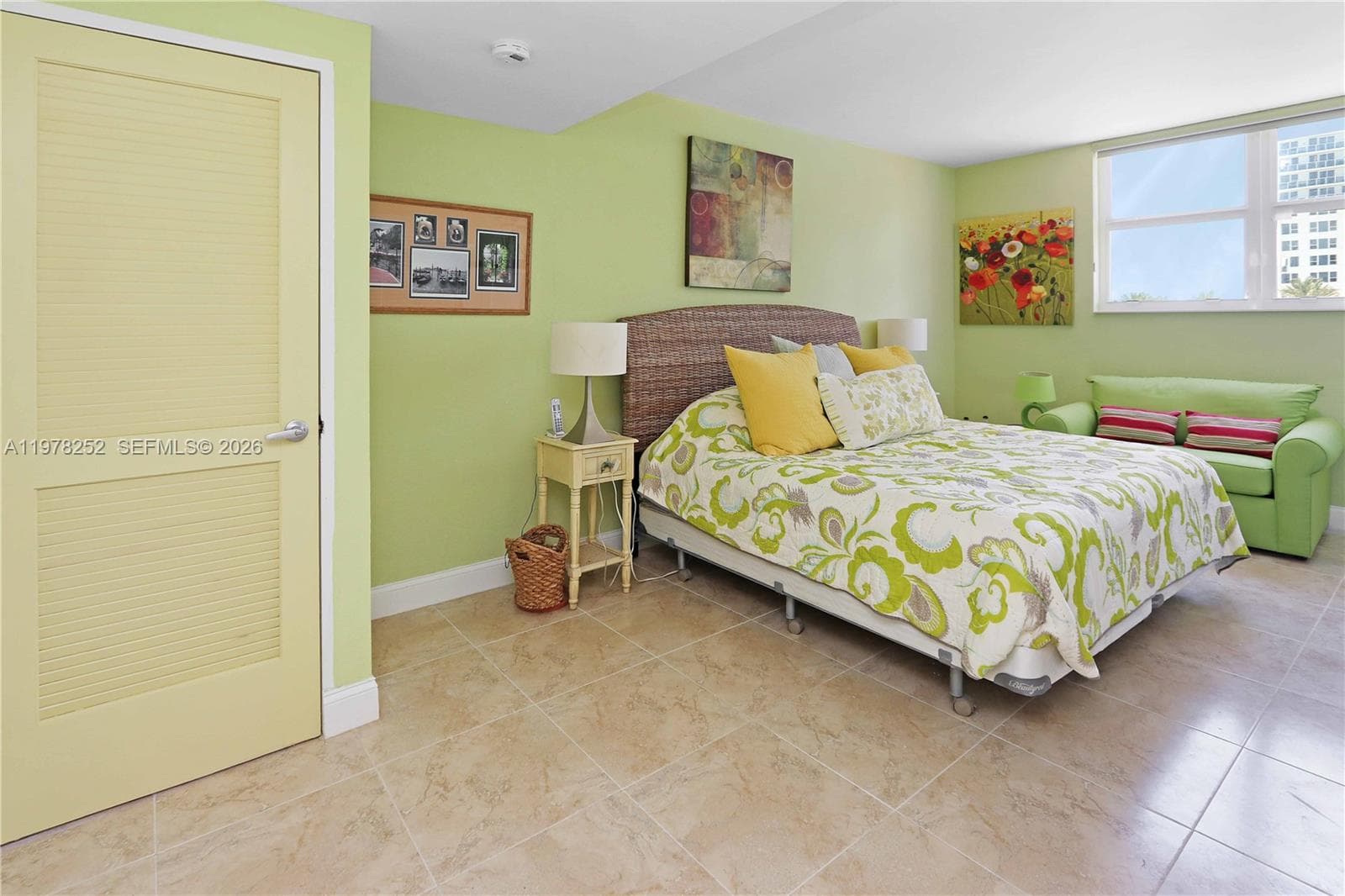 3001 S Ocean Dr 411 photo 14