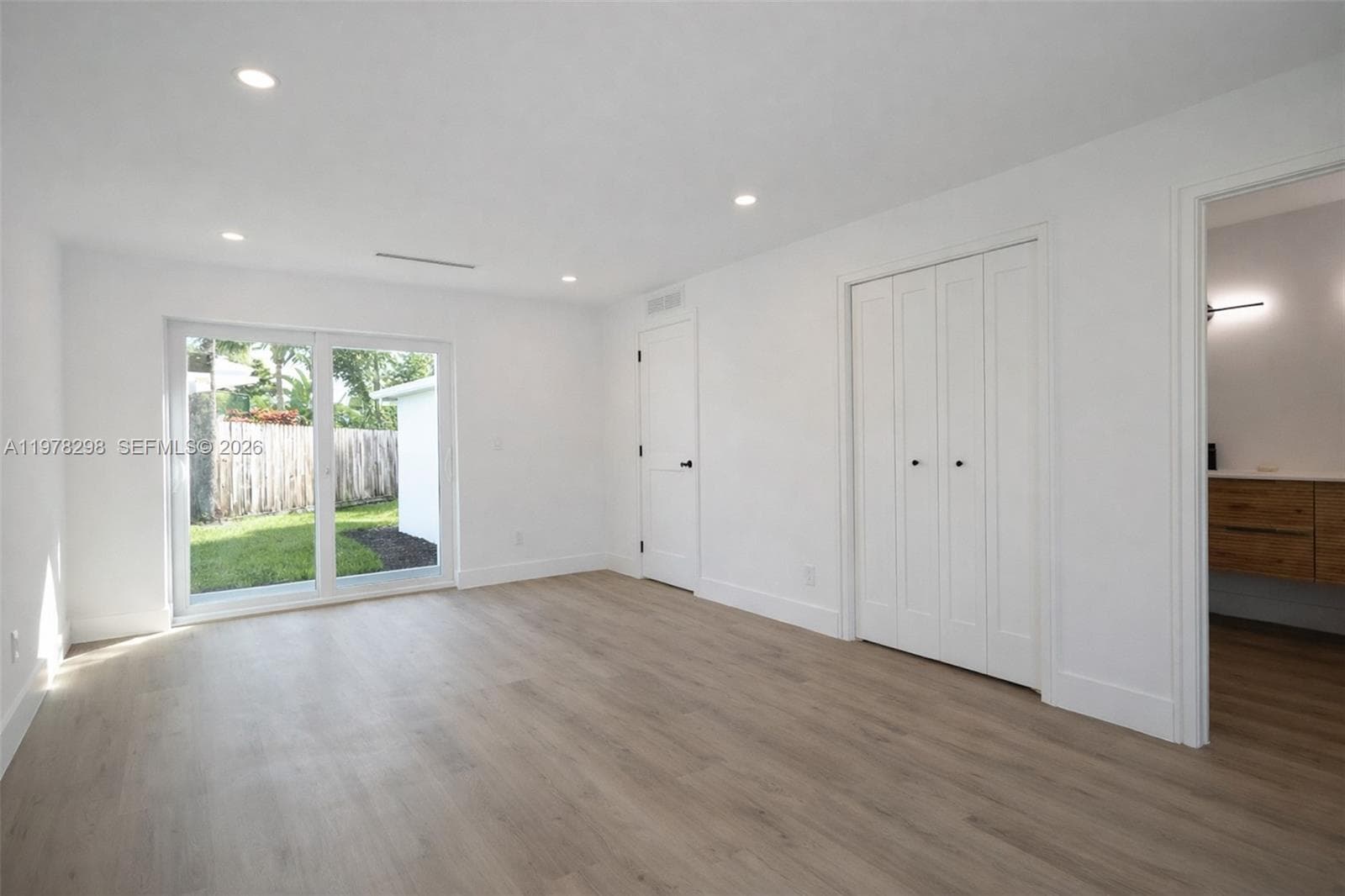 2416 19th Ter photo 11