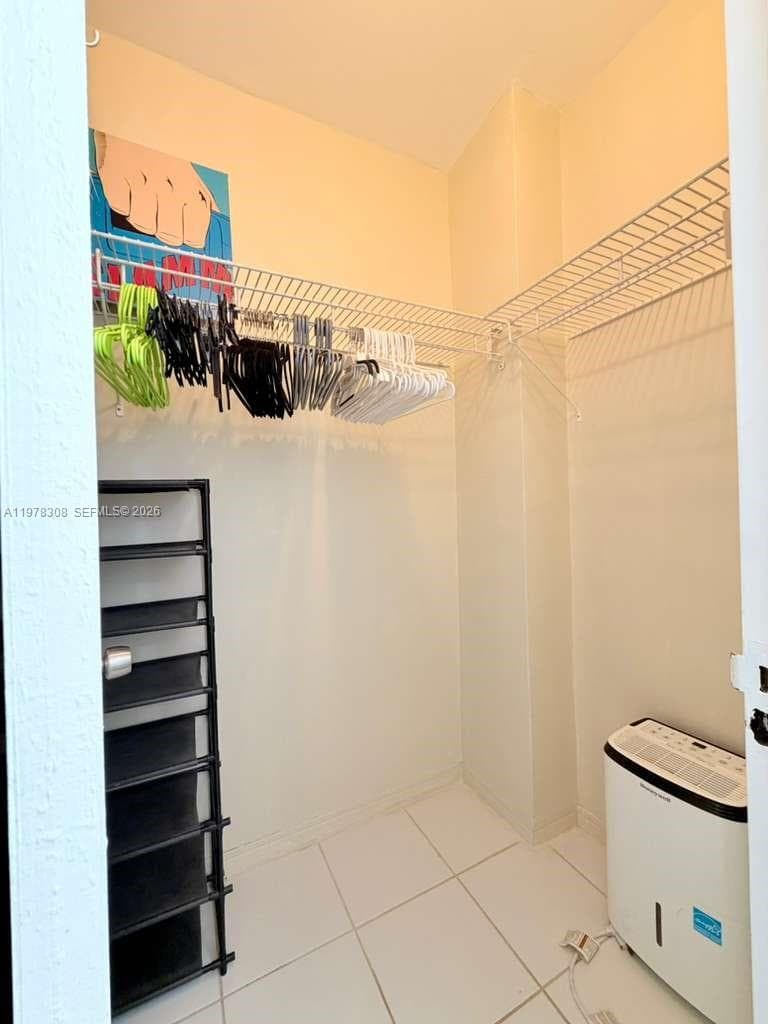 100 Lincoln Rd 524 photo 9