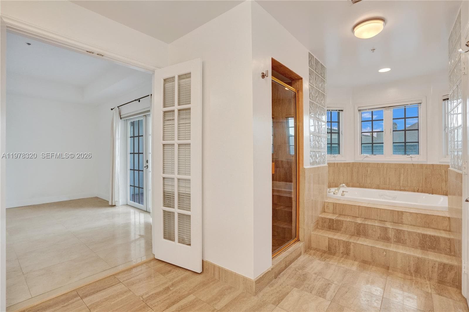 1415 Sunset Harbour Dr 202 photo 23