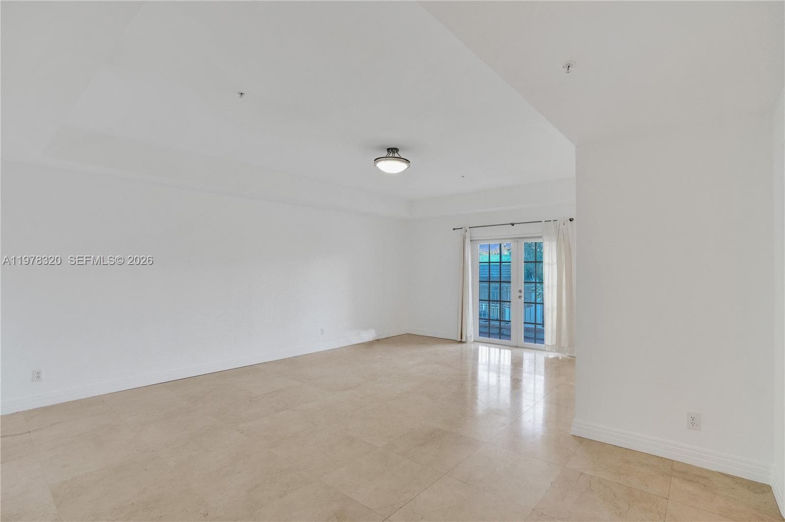 1415 Sunset Harbour Dr 202 photo 20