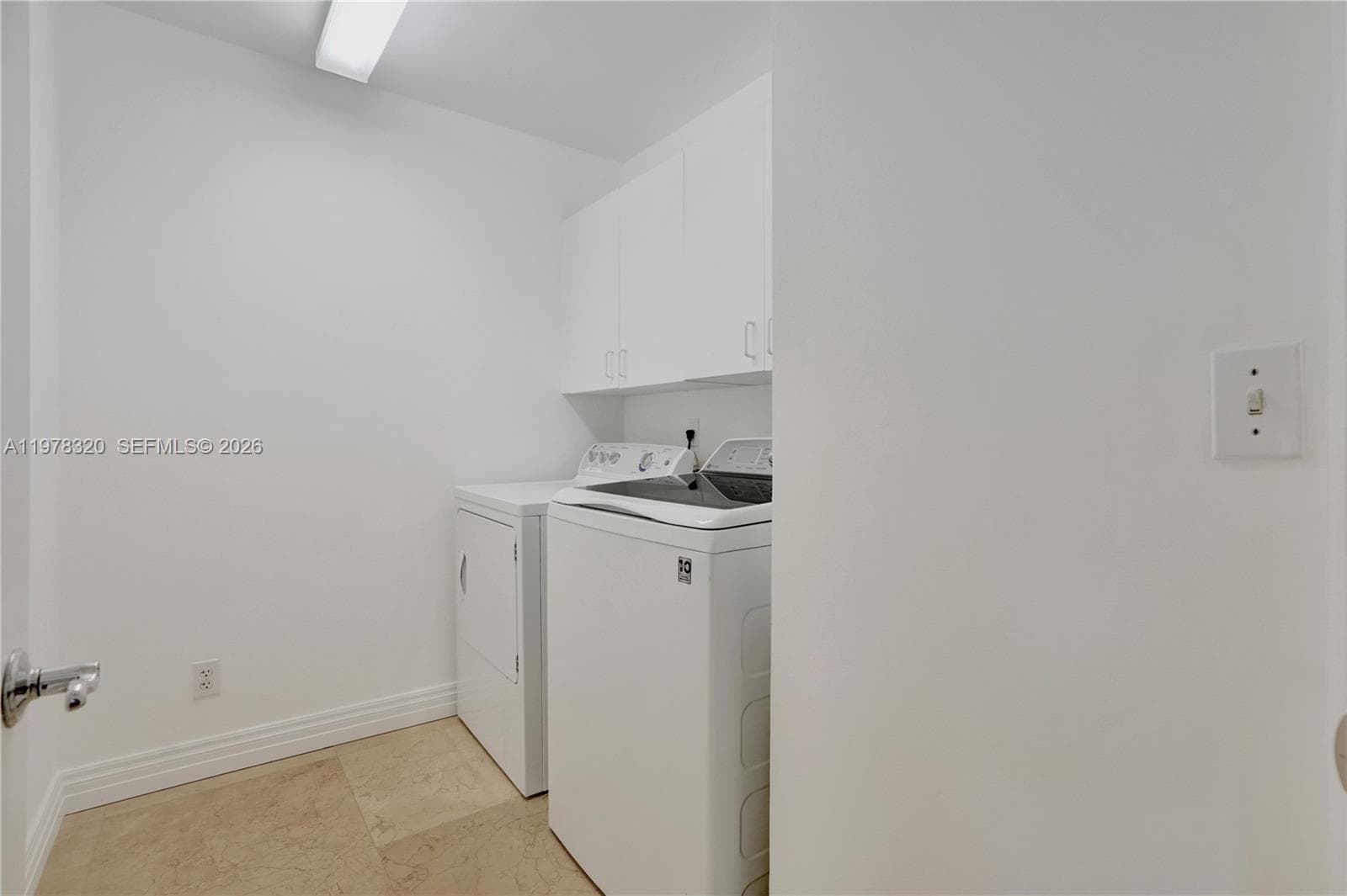 1415 Sunset Harbour Dr 202 photo 25