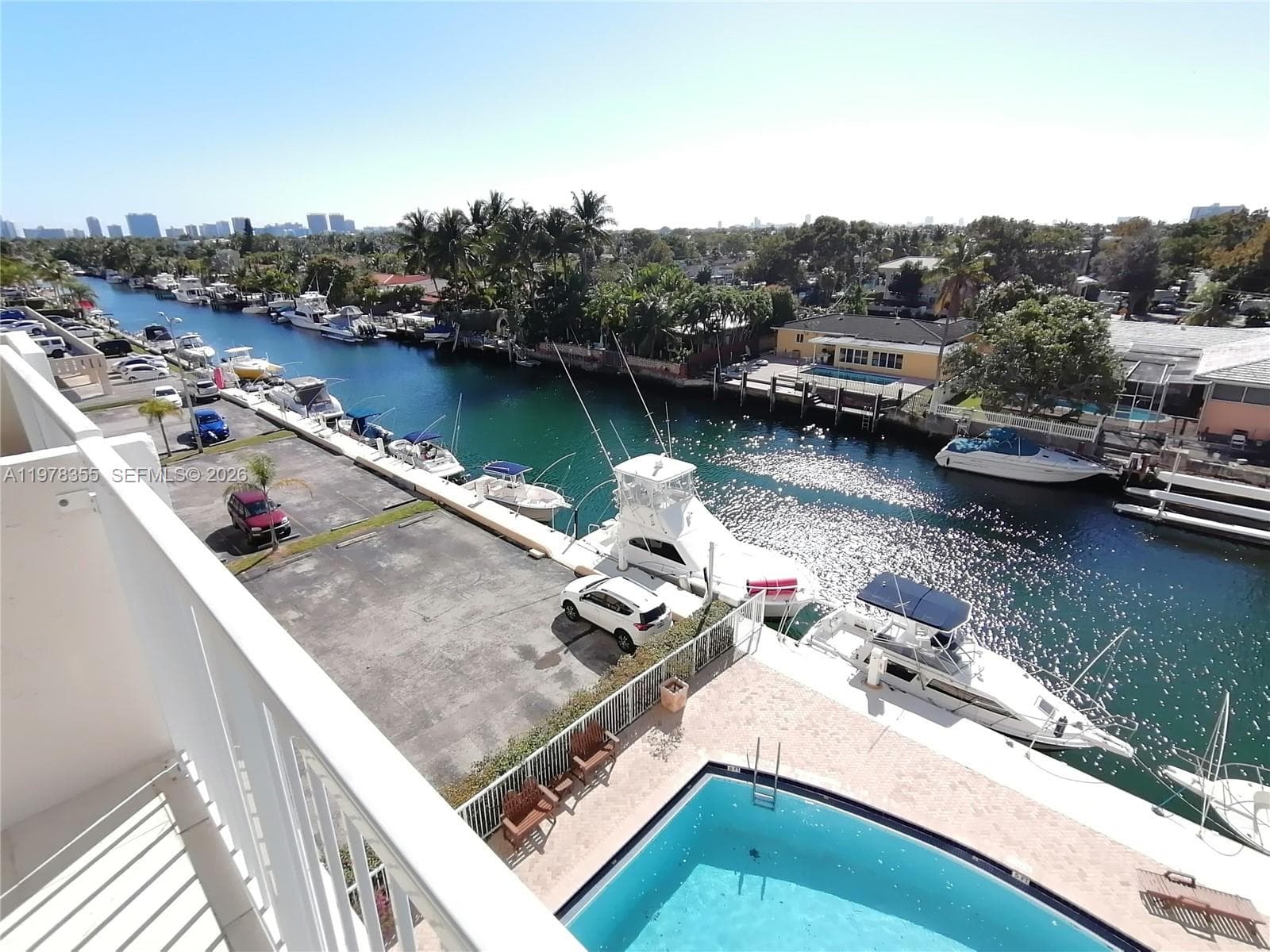 2020 135th St 506 photo 2