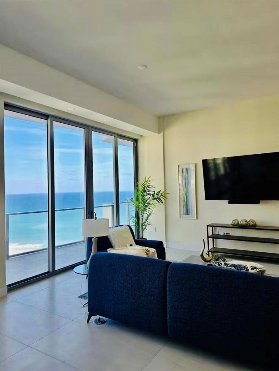 3100 N Ocean Drive H1801 photo 12
