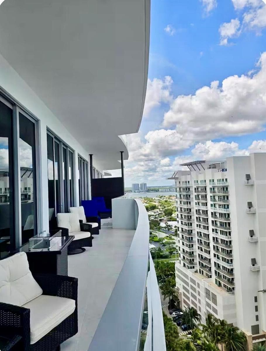 3100 N Ocean Drive H1801 photo 19