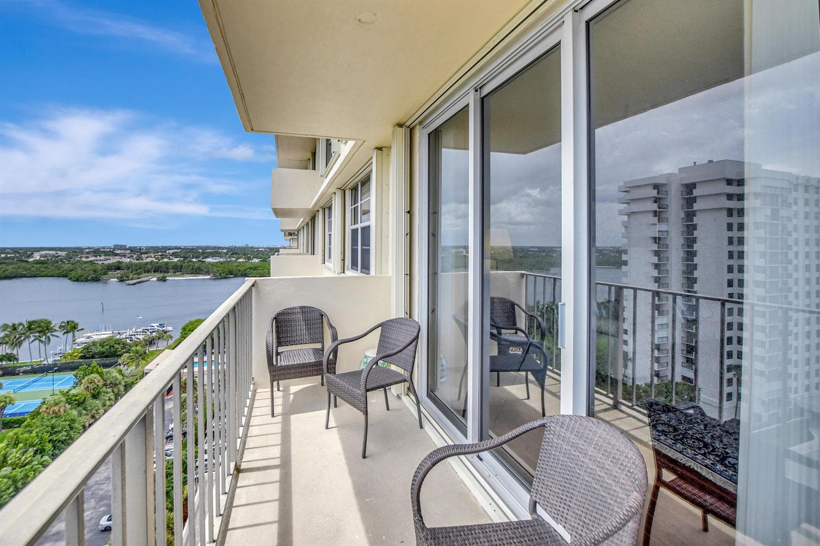 2121 N Ocean Boulevard 1405e photo 6