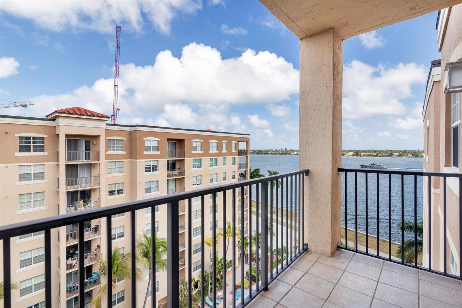 1801 N Flagler Drive 903 photo 2