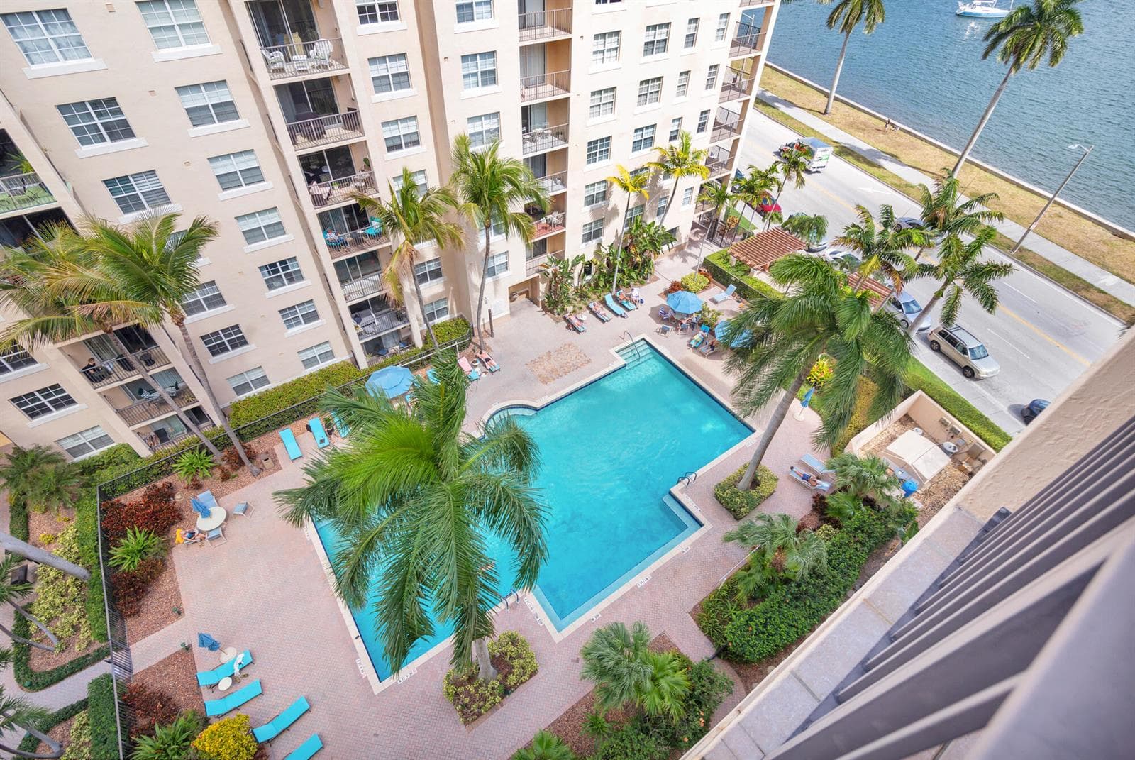 1801 N Flagler Drive 903 photo 3
