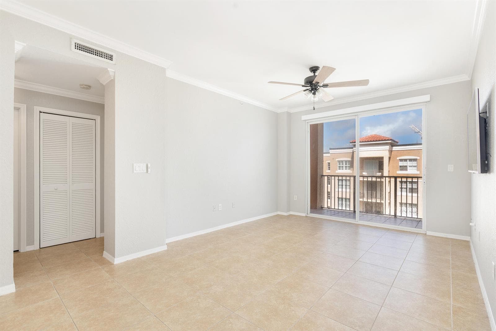1801 N Flagler Drive 903 photo 8