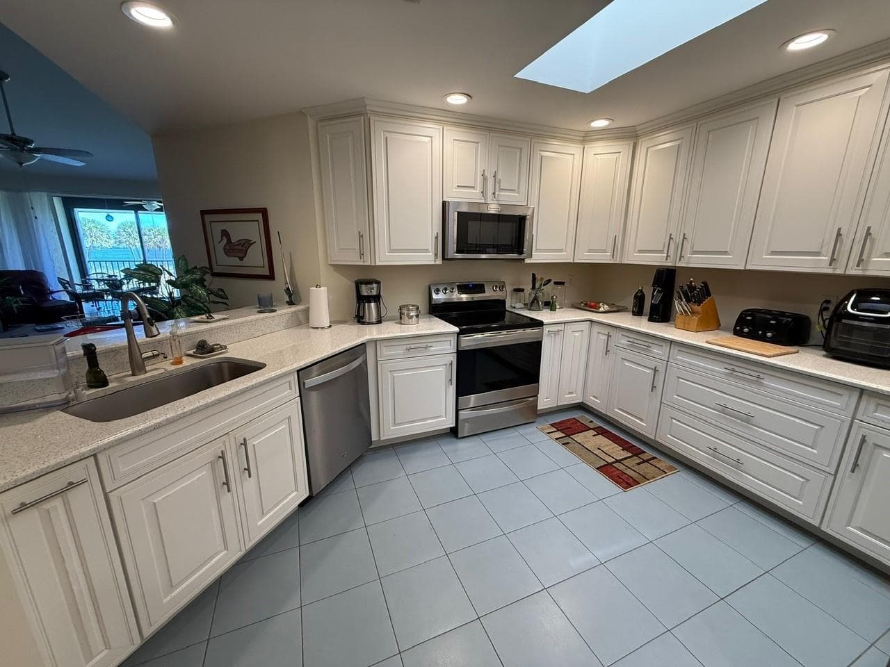 6102 SE Landing Way 13 photo 3
