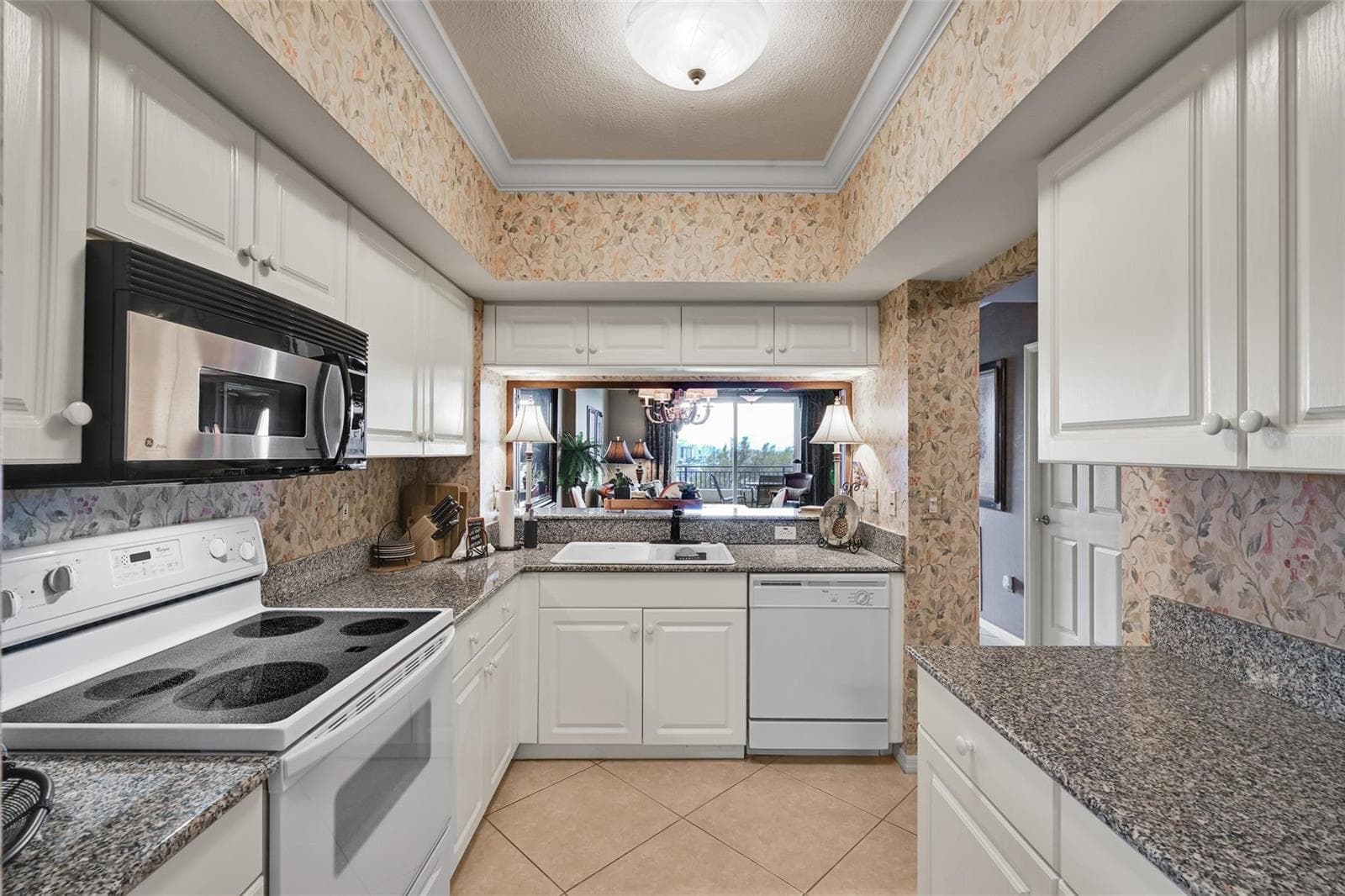 2880 NE 14th Street Causeway 710 photo 5