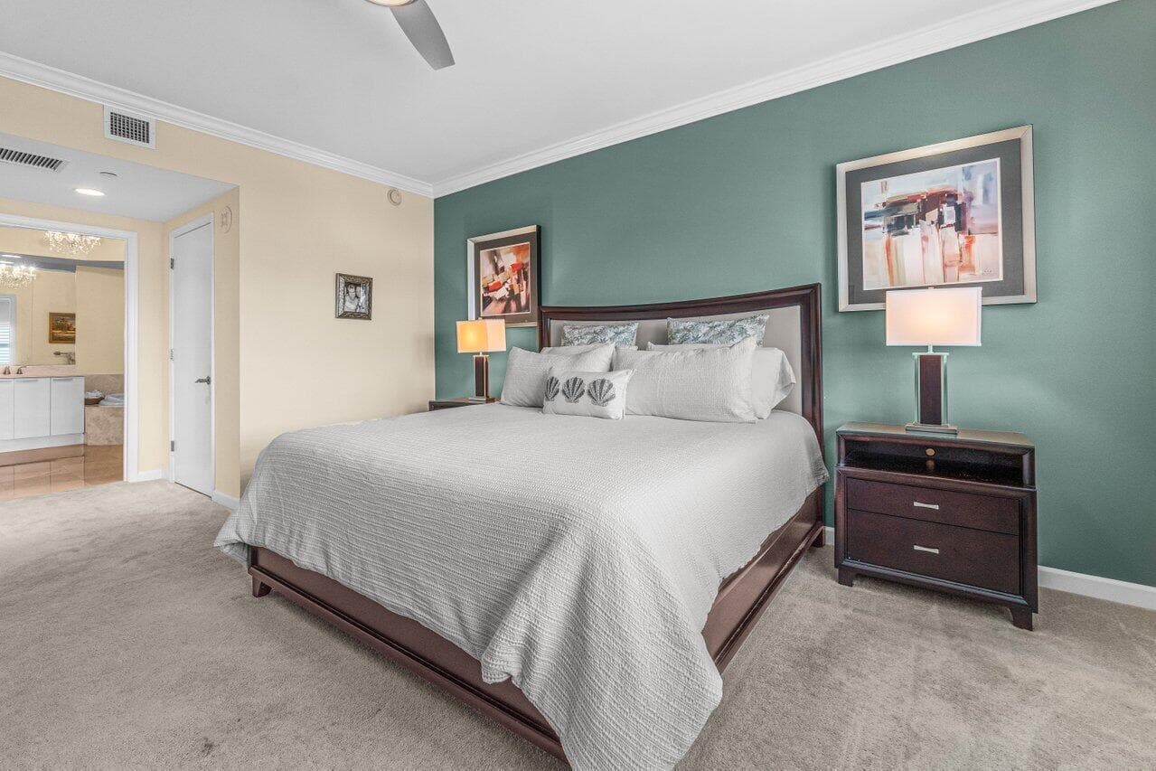 2650 Lake Shore Drive 302 photo 13
