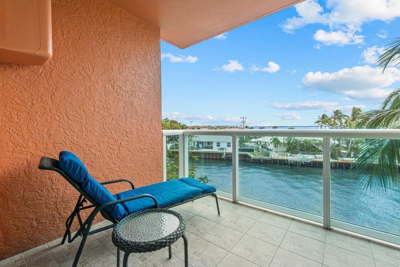 2650 Lake Shore Drive 302 photo 25