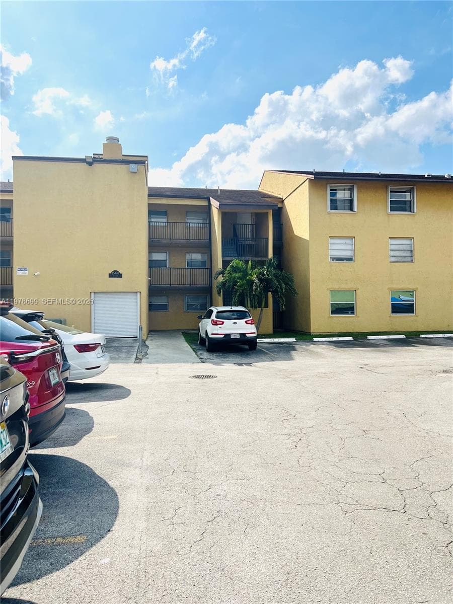 15470 SW 82nd Ln 316 photo 1