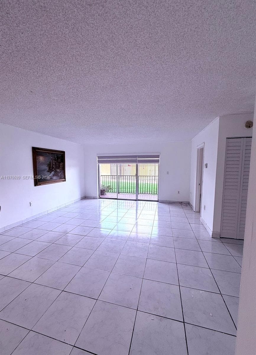 15470 SW 82nd Ln 316 photo 4