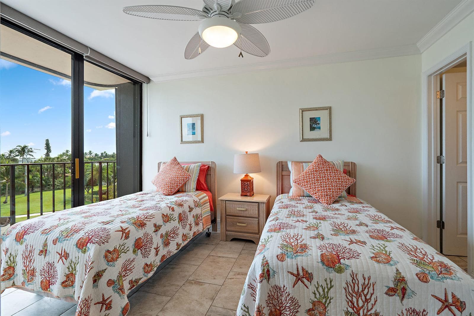 225 Beach Road 401 photo 23