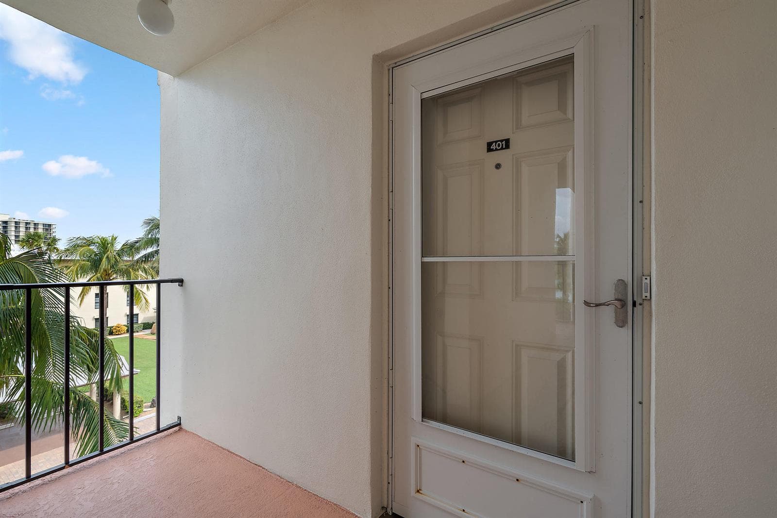 225 Beach Road 401 photo 9