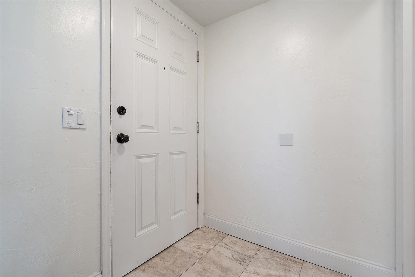 225 Beach Road 401 photo 10
