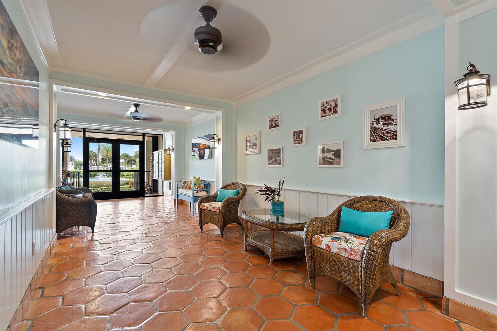 225 Beach Road 401 photo 8