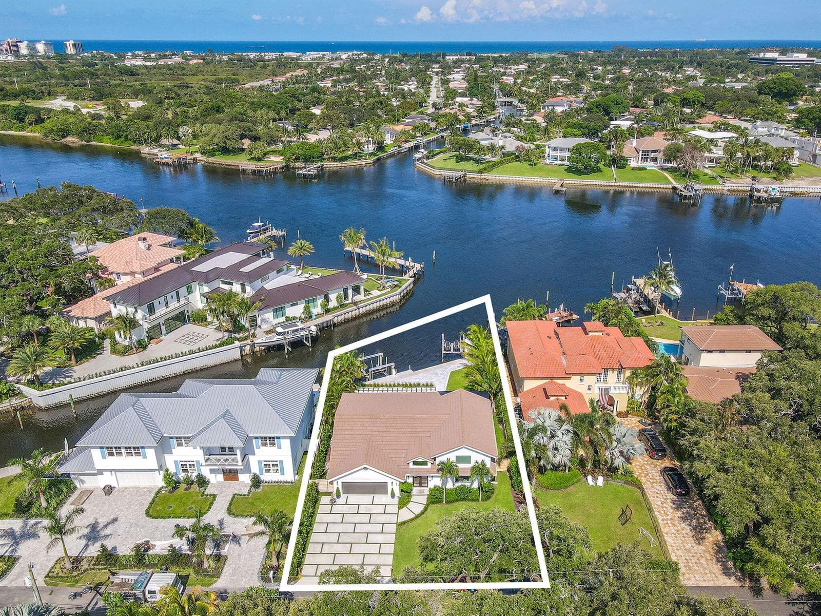 12880 S Shore Drive photo 2