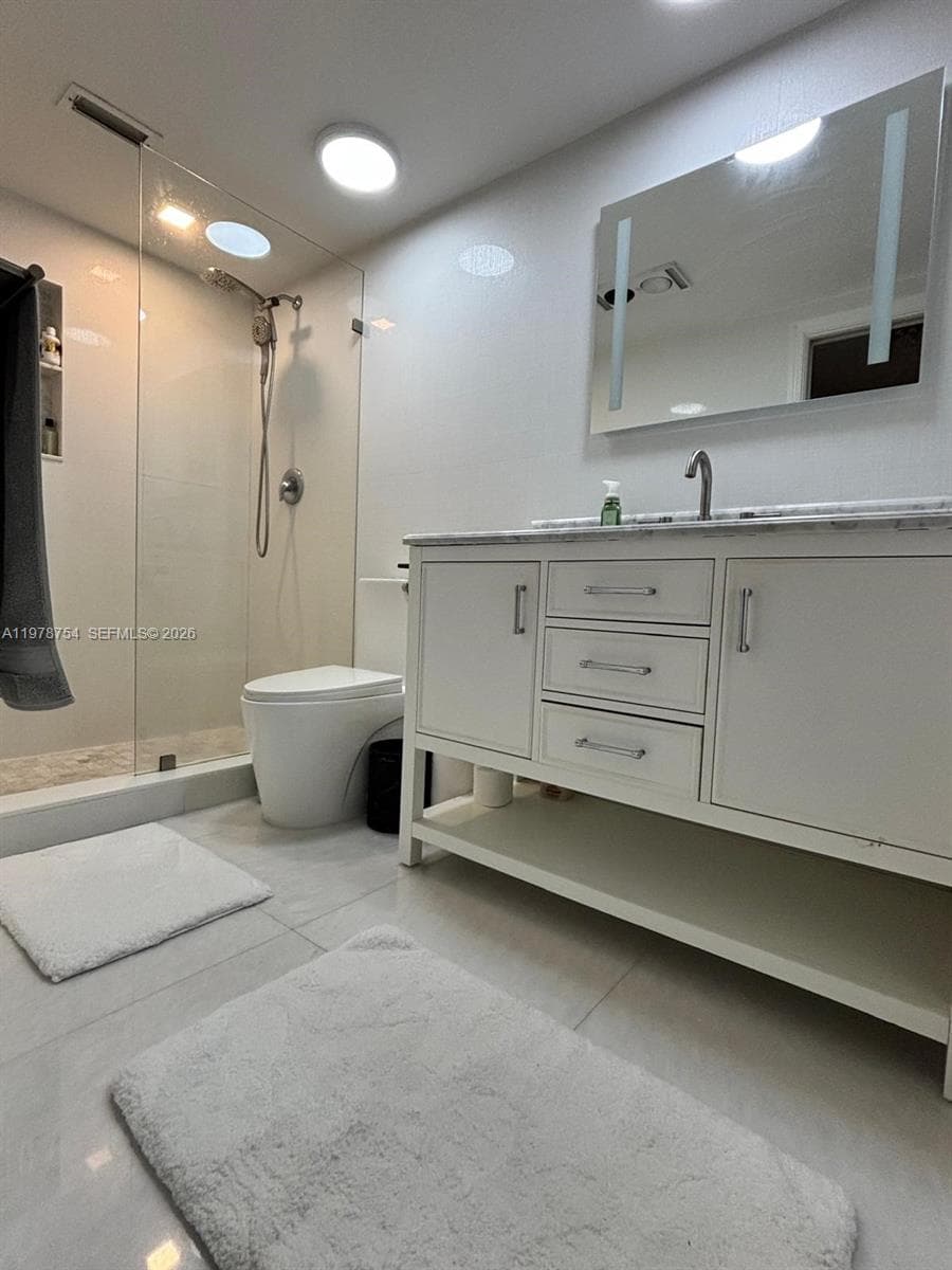 3050 48th St 207 photo 7