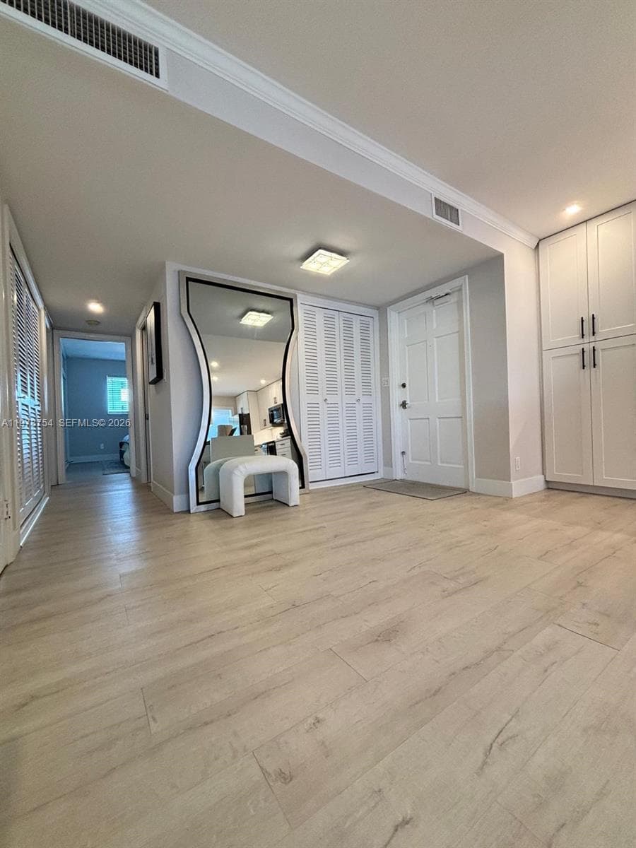 3050 48th St 207 photo 10