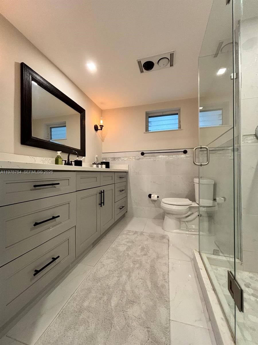 3050 48th St 207 photo 11