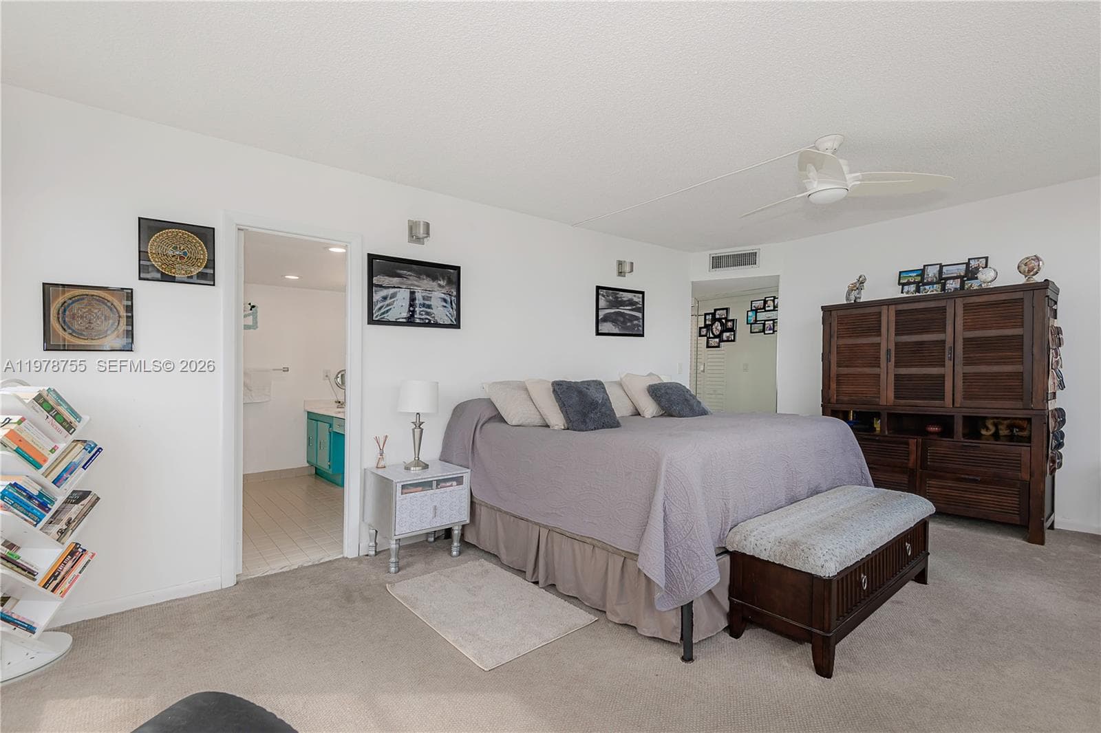 600 Three Islands Blvd 612 photo 22