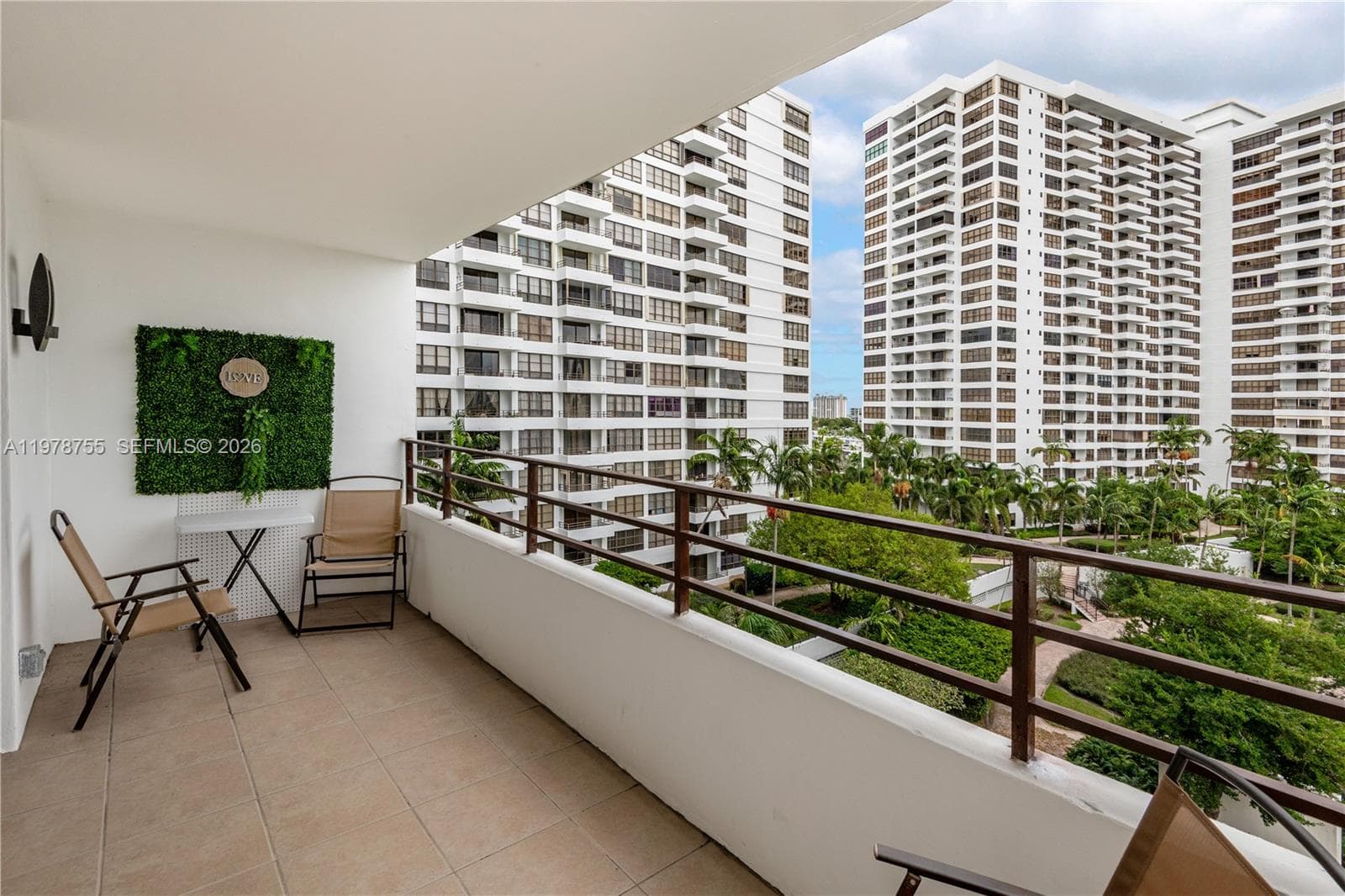 600 Three Islands Blvd 612 photo 7