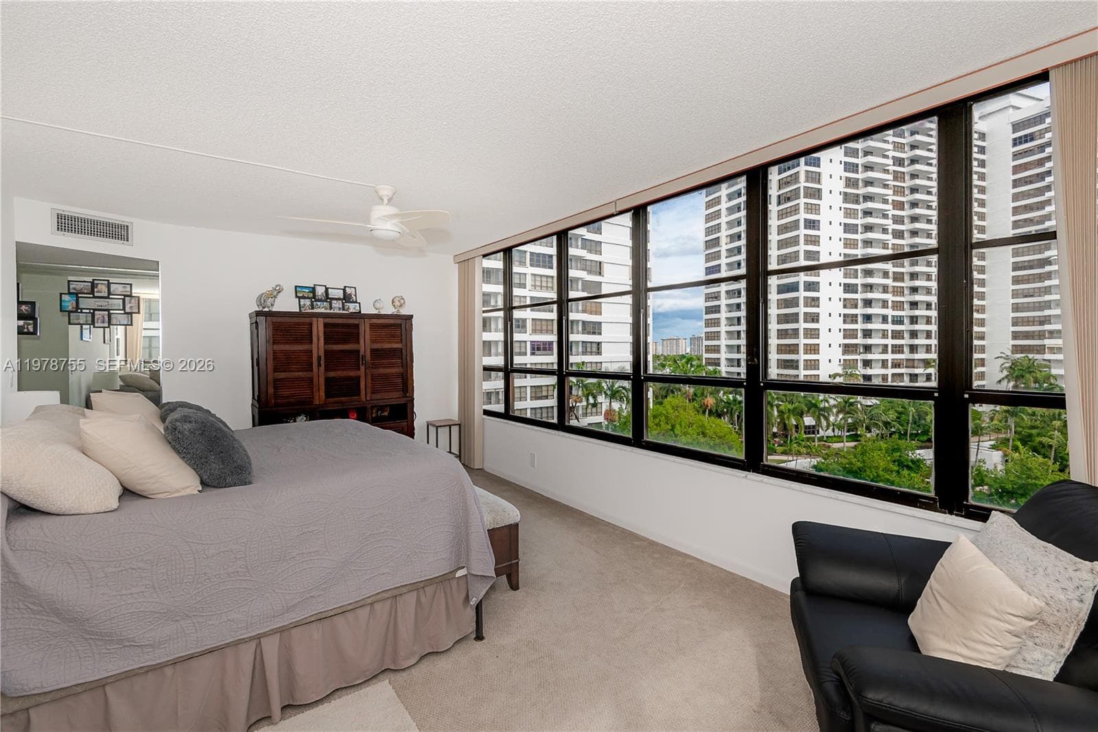 600 Three Islands Blvd 612 photo 20