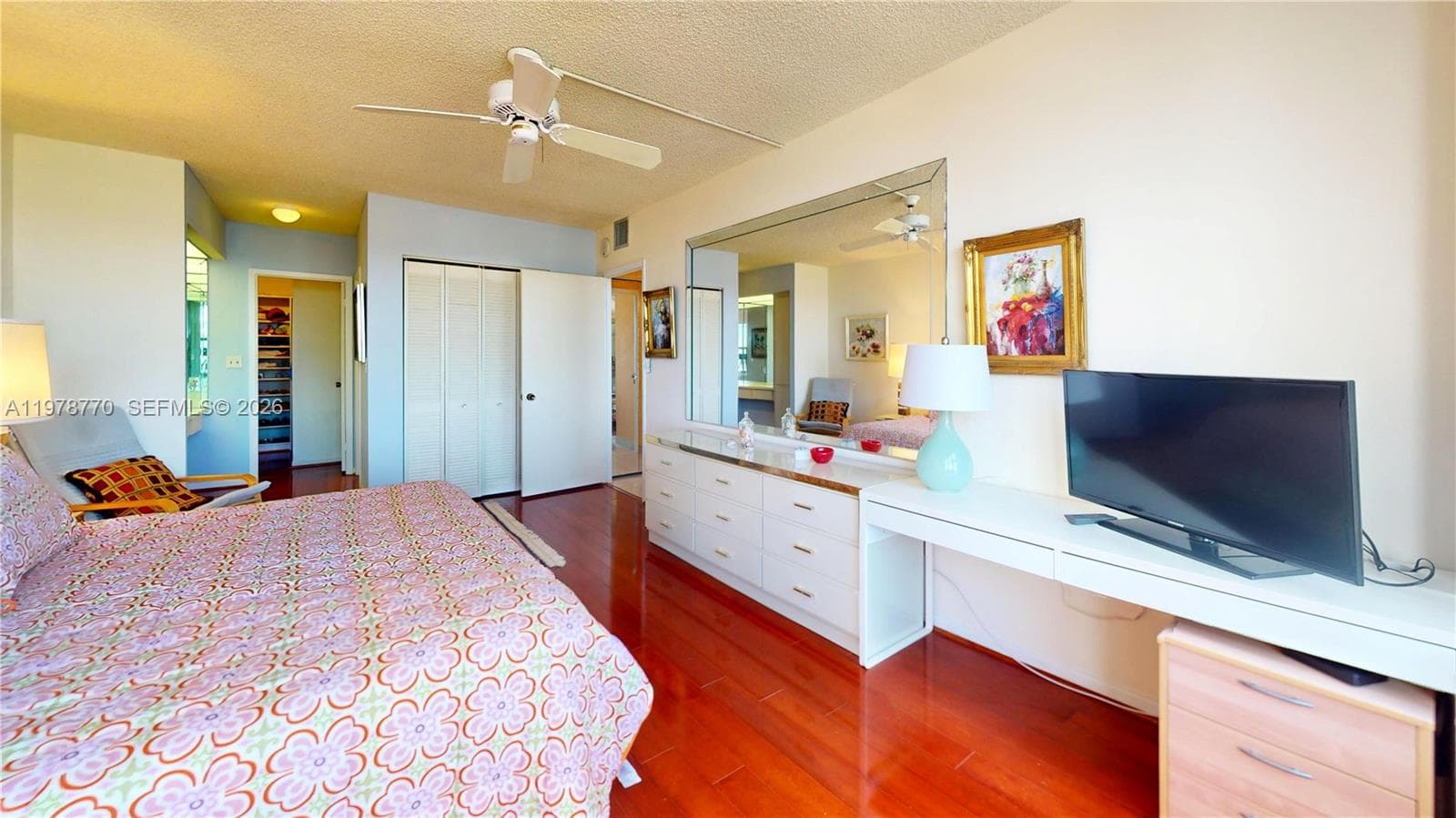2500 PARKVIEW DR 902 photo 12