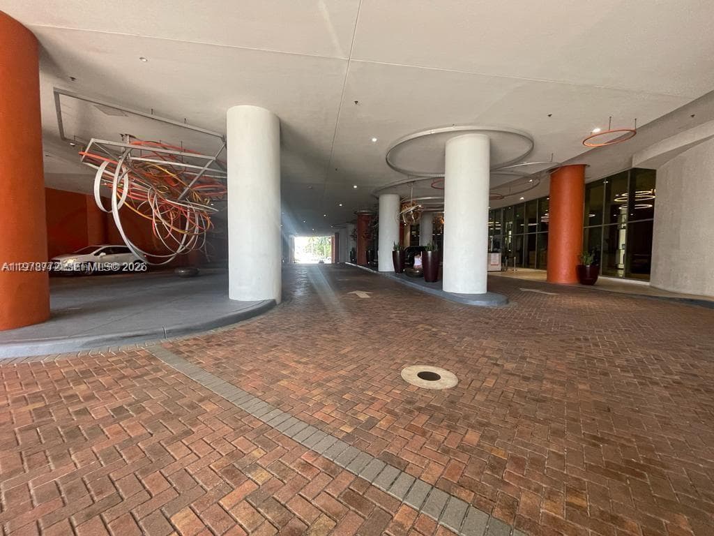 4111 S Ocean Dr 302 photo 8