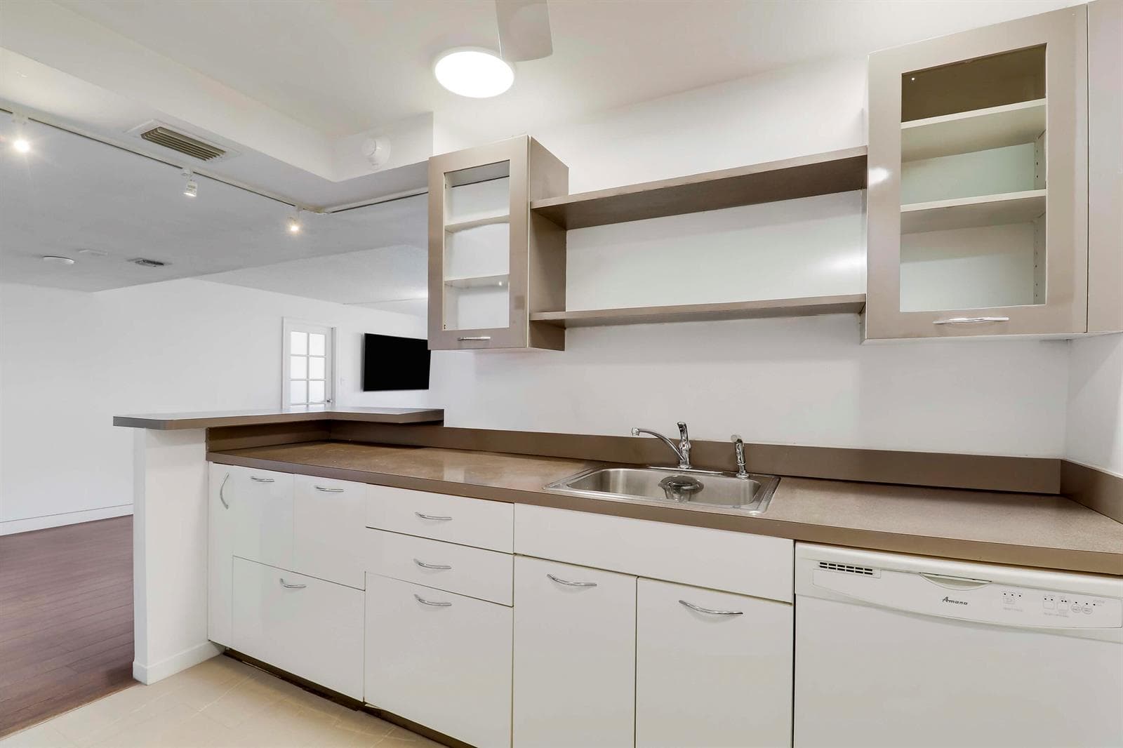 5600 N Flagler Drive 1001 photo 16
