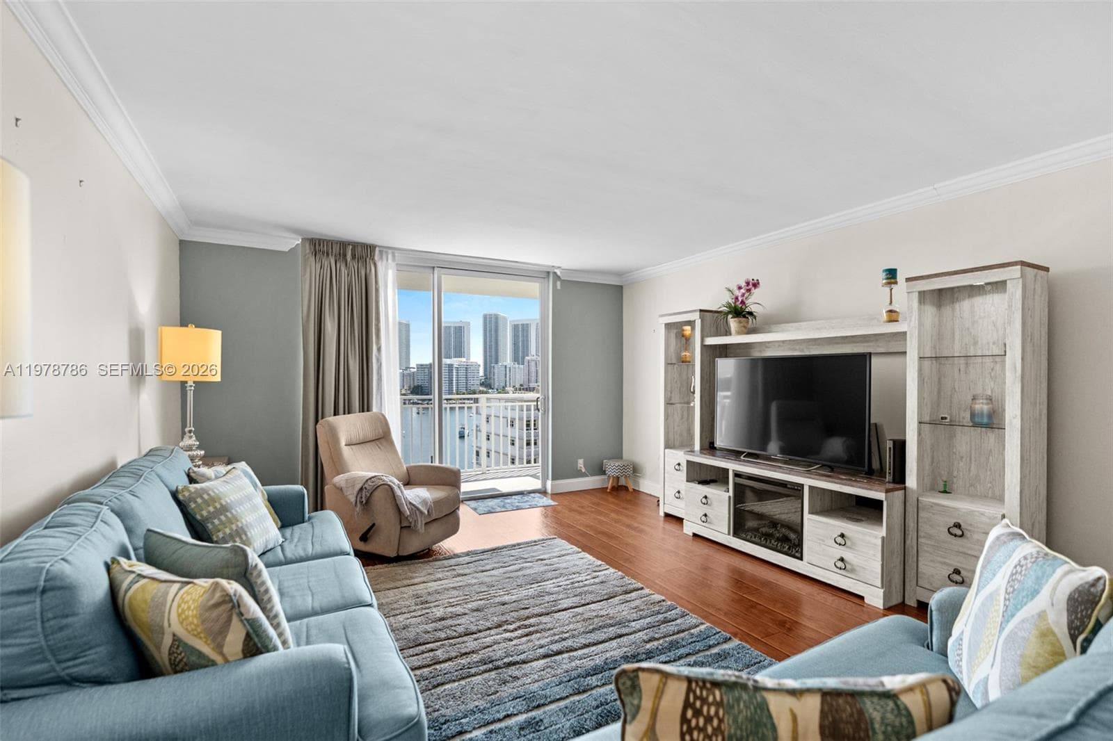 427 Golden Isles Dr 9G photo 6