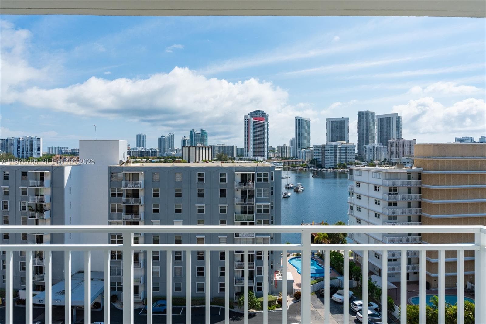 427 Golden Isles Dr 9G photo 19