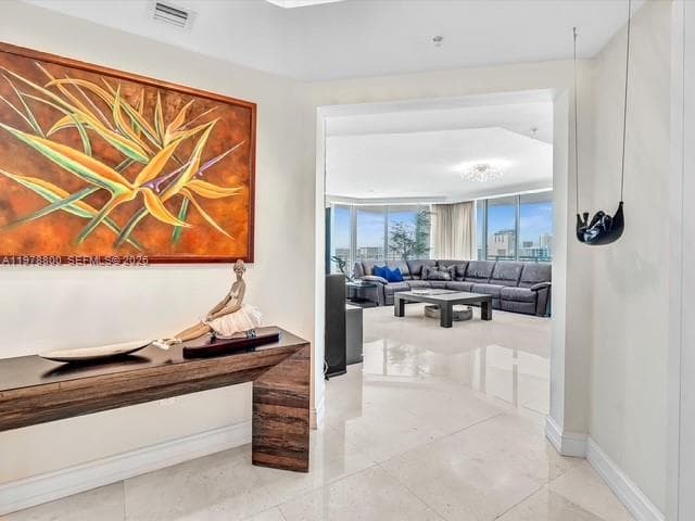 3535 S Ocean Dr 905 photo 6