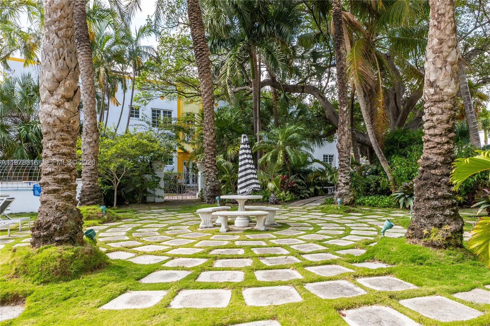 2445 Lake Pancoast Dr J photo 24