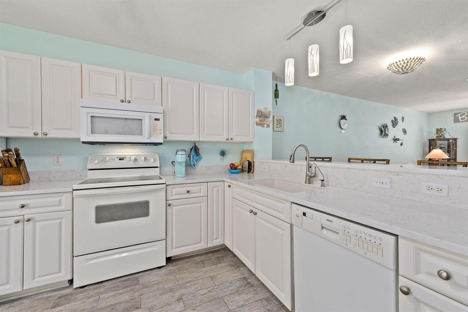 13515 S Indian River Drive 703 photo 10
