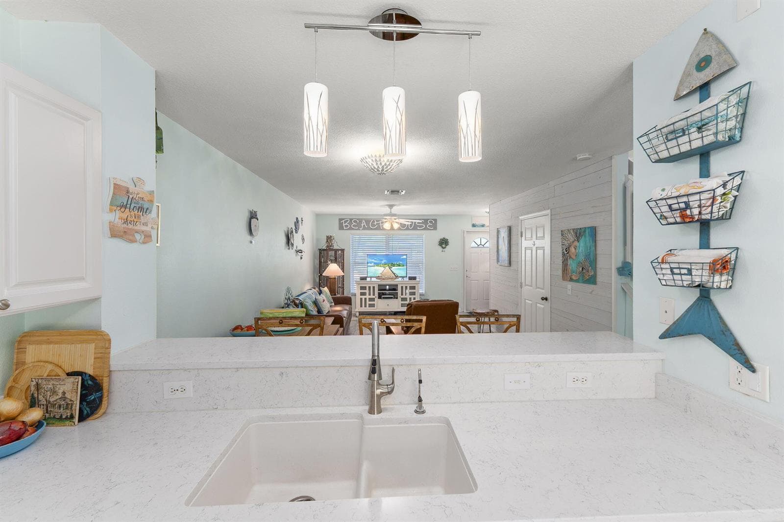 13515 S Indian River Drive 703 photo 8