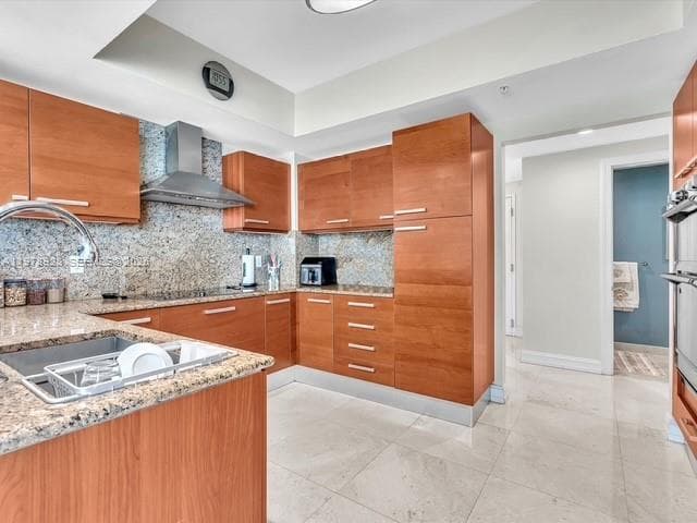 3535 OCEAN DR 905 photo 17